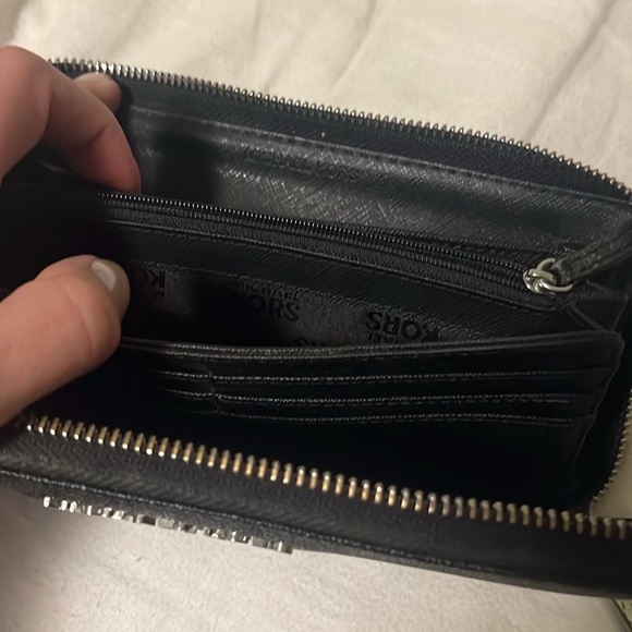 Michael kors wallet - Picture 6 of 8